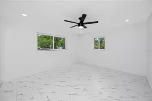 4095 Locust St NE, Saint Petersburg, FL 33703 - Photo 36