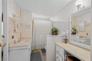 36957 Grace Ave, Zephyrhills, FL 33542 - Photo 24