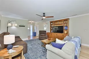 1403 Langley Dr, Sun City Center, FL 33573 - Photo 10
