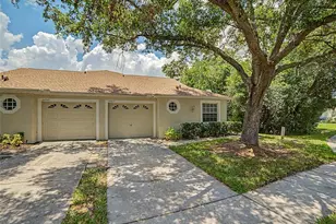 34907 Double Eagle Ct, Zephyrhills, FL 33541 - Photo 4