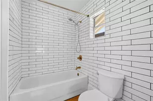236 W North St, Tampa, FL 33604 - Photo 16