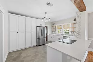 236 W North St, Tampa, FL 33604 - Photo 8