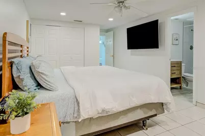 8541 Briar Grove Circle, Tampa, FL 33615 - Photo 20
