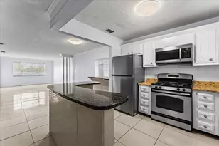 5357 81st St N, Saint Petersburg, FL 33709 - Photo 6