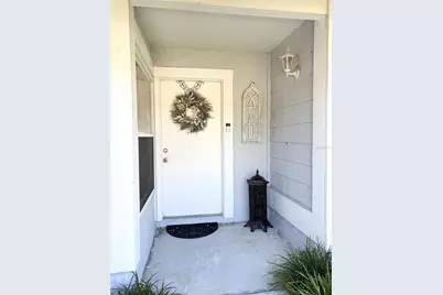 1216 Chestnut Court, Plant City, FL 33563 - Photo 2