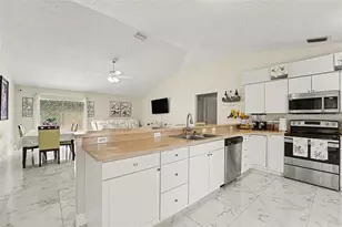 2632 Glenview Dr, Land O Lakes, FL 34639 - Photo 10