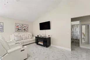 2632 Glenview Dr, Land O Lakes, FL 34639 - Photo 4