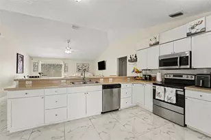 2632 Glenview Dr, Land O Lakes, FL 34639 - Photo 12