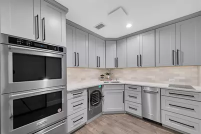 303 N Bath Club Boulevard N, North Redington Beach, FL 33708 - Photo 18
