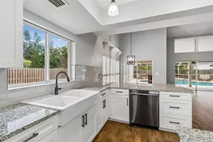 18106 Fairmead Ct, Lutz, FL 33548 - Photo 14