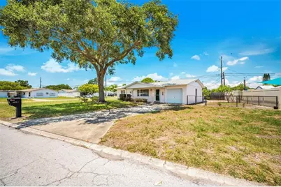 10833 111th Place N, Seminole, FL 33778 - Photo 4