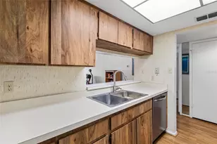 2587 Countryside Blvd, Clearwater, FL 33761 - Photo 14
