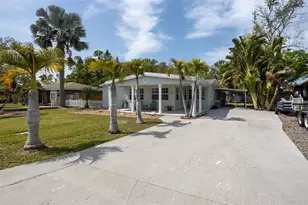711 Bayshore Dr, Tarpon Springs, FL 34689 - Photo 48