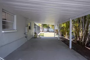 711 Bayshore Dr, Tarpon Springs, FL 34689 - Photo 36