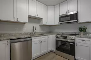711 Bayshore Dr, Tarpon Springs, FL 34689 - Photo 18