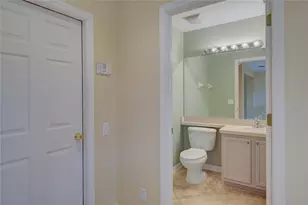 13298 Thoroughbred Loop, Largo, FL 33773 - Photo 10