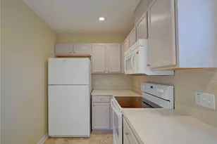 13298 Thoroughbred Loop, Largo, FL 33773 - Photo 8