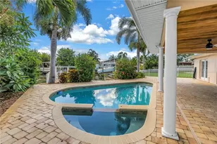 1820 Tanglewood Dr NE, Saint Petersburg, FL 33702 - Photo 40