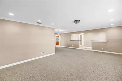 1820 Tanglewood Drive NE, Saint Petersburg, FL 33702 - Photo 16