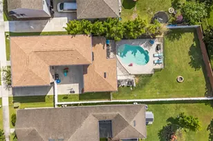 32630 Coldwater Creek Loop, Wesley Chapel, FL 33545 - Photo 2
