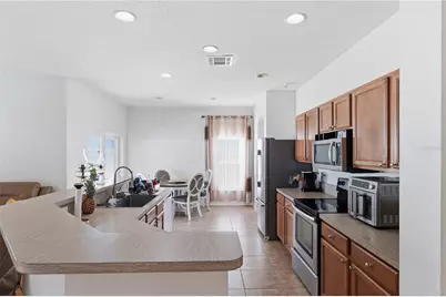704 Parsons Pointe St, Seffner, FL 33584 - Photo 14