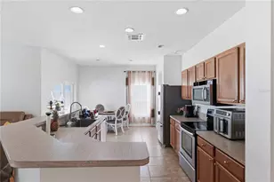 704 Parsons Pointe St, Seffner, FL 33584 - Photo 14