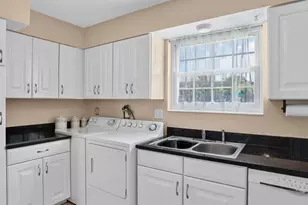 3595 40th Ave S, Saint Petersburg, FL 33711 - Photo 10