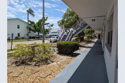 5850 18th Street N #7, Saint Petersburg, FL 33714 - Photo 2