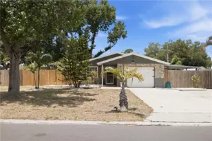8536 Quail Rd, Seminole, FL 33777 - Photo 2