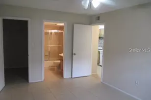 14227 Shadow Moss Ln, Tampa, FL 33613 - Photo 10