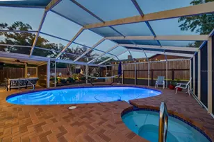 11311 Linbanks Pl, Tampa, FL 33617 - Photo 4