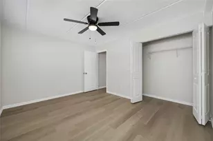 8012 Blind Pass Rd, Saint Petersburg, FL 33706 - Photo 12