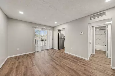 9208 N Connechusett Road #D, Tampa, FL 33617 - Photo 6