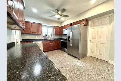 126 11th Avenue SW, Largo, FL 33770 - Photo 4