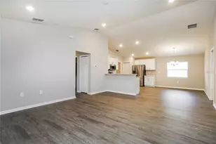 645 Vittorio Dr, Winter Haven, FL 33884 - Photo 4