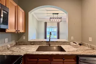 526 101st Ave N, Saint Petersburg, FL 33702 - Photo 12