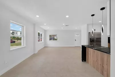 4711 W Lawn Avenue, Tampa, FL 33611 - Photo 10