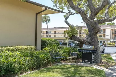 12300 Vonn Road #2101, Largo, FL 33774 - Photo 2