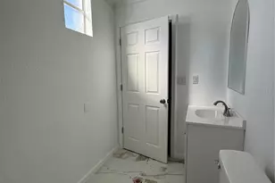 501 Athens St, Tarpon Springs, FL 34689 - Photo 14