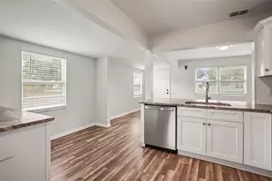2601 16th Ave N, Saint Petersburg, FL 33713 - Photo 8