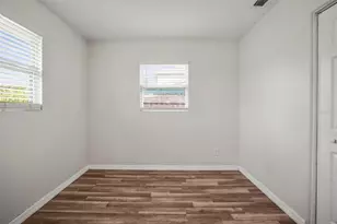 2601 16th Ave N, Saint Petersburg, FL 33713 - Photo 18
