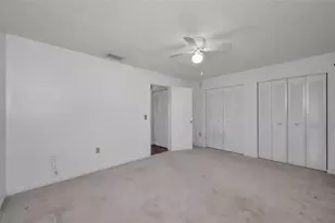 5725 80th St N, Saint Petersburg, FL 33709 - Photo 18