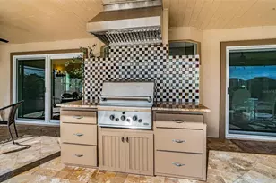 4147 Saltwater Blvd, Tampa, FL 33615 - Photo 14