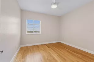 12033 Gandy Blvd N, Saint Petersburg, FL 33702 - Photo 10