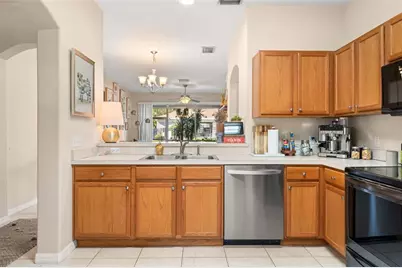 5357 60th Avenue N, Saint Petersburg, FL 33709 - Photo 6