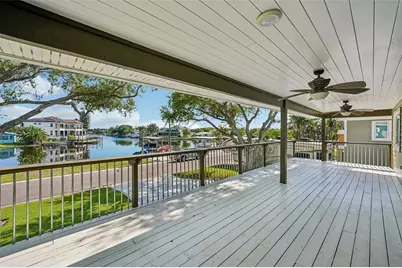 300 90th Avenue NE, Saint Petersburg, FL 33702 - Photo 10
