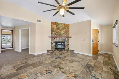 300 90th Avenue NE, Saint Petersburg, FL 33702 - Photo 22