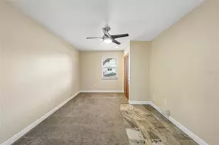 300 90th Ave NE, Saint Petersburg, FL 33702 - Photo 20