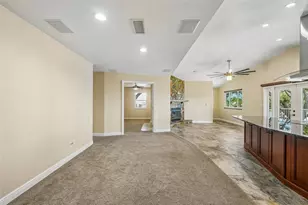 300 90th Ave NE, Saint Petersburg, FL 33702 - Photo 32