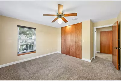 300 90th Avenue NE, Saint Petersburg, FL 33702 - Photo 36